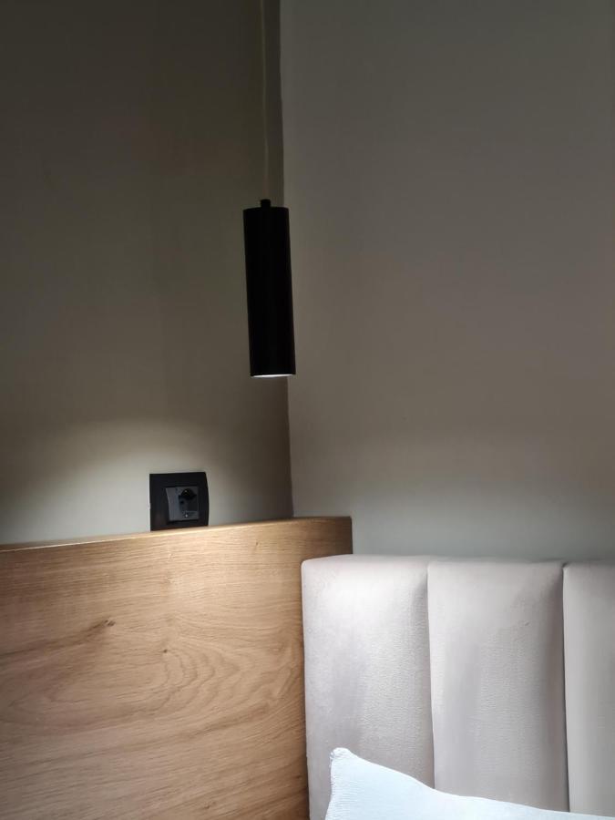 Tam Serviced Studio Apartment Myslym Shyri No1 Tirana Exterior photo