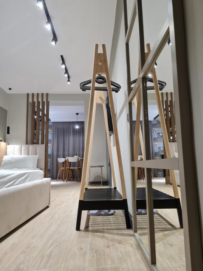 Tam Serviced Studio Apartment Myslym Shyri No1 Tirana Exterior photo