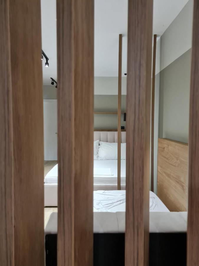 Tam Serviced Studio Apartment Myslym Shyri No1 Tirana Exterior photo