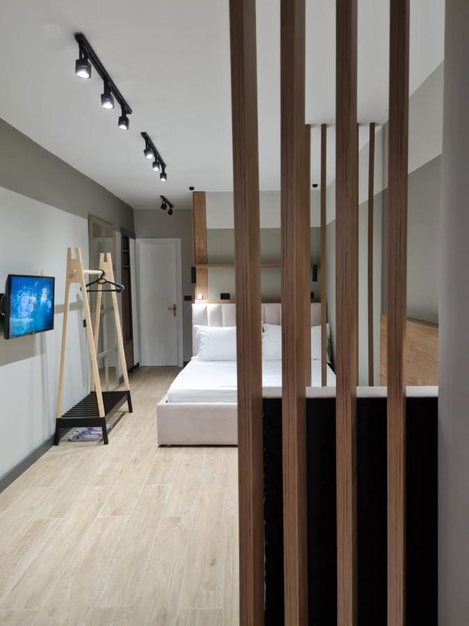 Tam Serviced Studio Apartment Myslym Shyri No1 Tirana Exterior photo