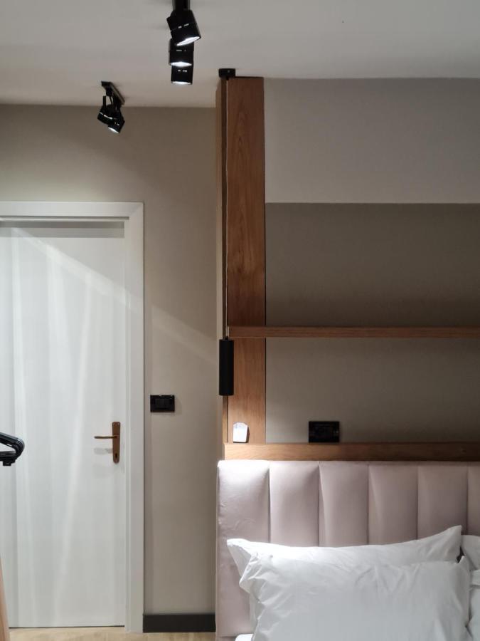 Tam Serviced Studio Apartment Myslym Shyri No1 Tirana Exterior photo